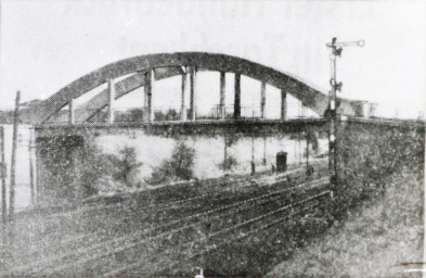 Stadtarchiv Weimar, 60 10-5/25, Blick auf die alte "Eiserne Brücke" von Osten, ohne Datum