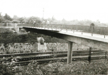 Stadtarchiv Weimar, 60 10-5/25, Blick auf die "Eiserne Brücke", 1985