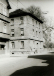 Stadtarchiv Weimar, 60 10-5/26, Blick auf Straßenkreuzung Bertuchstraße / Friedrich-Neumann-Straße , ohne Datum