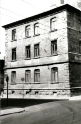 Stadtarchiv Weimar, 60 10-5/26, Blick auf Straßenkreuzung Bertuchstraße/ Friedrich-Neumann-Straße , 1987