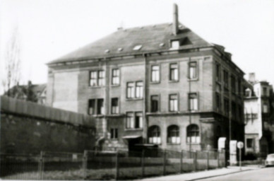 Stadtarchiv Weimar, 60 10-5/26, Blick in Straße der Jungen Pioniere, 1987