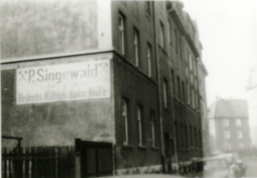 Stadtarchiv Weimar, 60 10-5/26, Blick in die Brunnenstraße , 1970