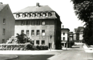 Stadtarchiv Weimar, 60 10-5/26, Blick in die Carl-von-Ossietzky-Straße, 1977