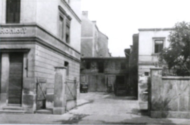 Stadtarchiv Weimar, 60 10-5/26, Blick auf Haus und Zufahrt Watzdorfstraße 12/10, um 1950