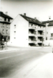 Stadtarchiv Weimar, 60 10-5/26, Blick auf Straßenkreuzung Carl-von-Ossietzky-Straße/ Ernst-Kohl-Straße, ohne Datum