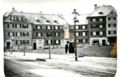 Stadtarchiv Weimar, 60 10-5/26, Blick von der Röhrstraße zum Zeppelinplatz 1-5, um 1925