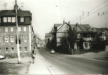 Stadtarchiv Weimar, 60 10-5/26, Blick in die Bertuchstraße/ Ecke Karl-Marx-Platz, 1985