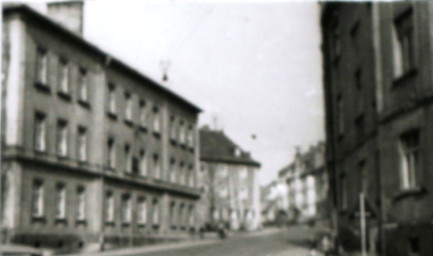 Stadtarchiv Weimar, 60 10-5/26, Blick in die Falkstraße, um 1970