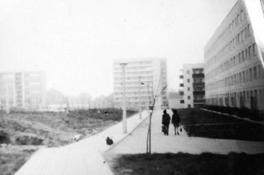 Stadtarchiv Weimar, 60 10-5/26, Wohnblocks in der Marcel-Paul-Straße , 1978