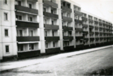 Stadtarchiv Weimar, 60 10-5/26, Wohnblock in der Bonhoefferstraße, 1978