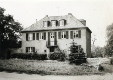 Stadtarchiv Weimar, 60 10-5/27, Tiefurter Allee 2b, wohl 1975