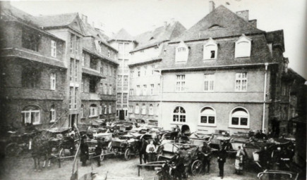 Stadtarchiv Weimar, 60 10-5/28, Blick in den Innenhof Schwanseestraße 9/11, um 1940