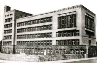 Stadtarchiv Weimar, 60 10-5/28, Blick auf die Schillerschule, wohl 1935