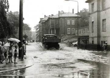 Stadtarchiv Weimar, 60 10-5/28, Blick in die Schwanseestraße, ohne Datum