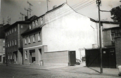 Stadtarchiv Weimar, 60 10-5/28, Blick in die Schwanseestraße, wohl 1978