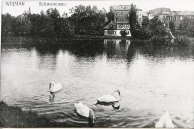 Stadtarchiv Weimar, 60 10-5/28, Blick auf den Schwansee, um 1920