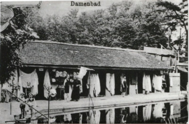 Stadtarchiv Weimar, 60 10-5/28, Blick in die Schwimm-Anlage an der Schwanseestraße, ohne Datum