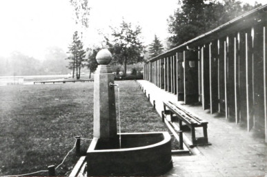 Stadtarchiv Weimar, 60 10-5/28, Blick in das Schwanseebad, ohne Datum