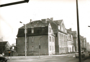 Stadtarchiv Weimar, 60 10-5/28, Blick in die Schwanseestraße, nach 1980