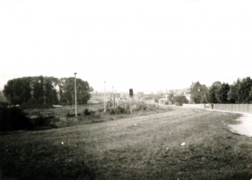 Stadtarchiv Weimar, 60 10-5/29, Blick nach Weimar-West, wohl 1978