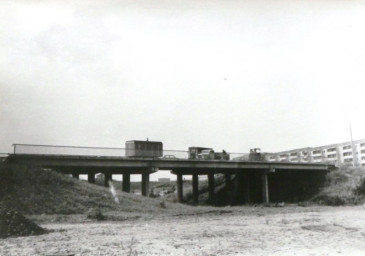 Stadtarchiv Weimar, 60 10-5/29, Blick zur Brücke nach Weimar-West, um 1980