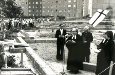 Stadtarchiv Weimar, 60 10-5/29, Evangelisches Gemeindezentrum "Paul Schneider" in Weimar-West, 1986