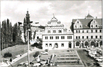 Stadtarchiv Weimar, 60 10-5/3 Bd. 1, Blick vom Rathaus auf den Marktplatz, um 1970