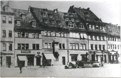 Stadtarchiv Weimar, 60 10-5/3 Bd. 1, Blick auf die Marktnordseite, um 1900