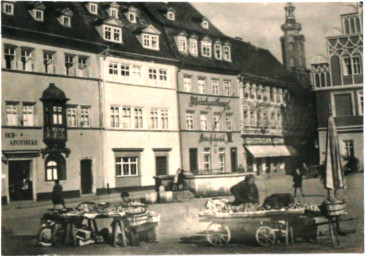 Stadtarchiv Weimar, 60 10-5/3 Bd. 1, Blick auf die Marktnordseite, um 1900