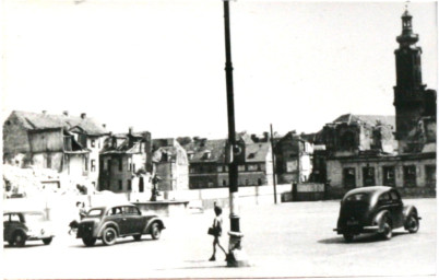 Stadtarchiv Weimar, 60 10-5/3 Bd. 1, Blick über den Markt nach Norden, nach 1945