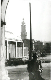 Stadtarchiv Weimar, 60 10-5/3 Bd. 1, Blick vom Rathaus zur Bastille und Schloßturm, nach 1945