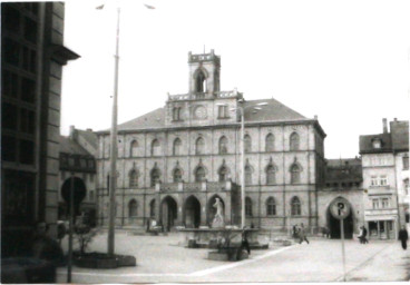 Stadtarchiv Weimar, 60 10-5/3 Bd. 2, Blick auf den Markt mit Rathaus, nach 1971