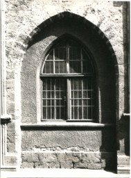 Stadtarchiv Weimar, 60 10-5/3 Bd. 2, Blick von der Windischenstraße auf das Rathaus, wohl 1982