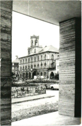 Stadtarchiv Weimar, 60 10-5/3 Bd. 2, Blick auf das Rathaus, 1984