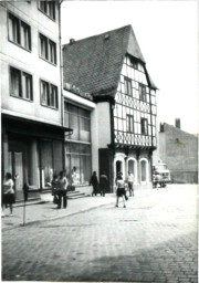 Stadtarchiv Weimar, 60 10-5/3 Bd. 2, Blick in die Marktstraße , 1975