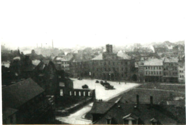 Stadtarchiv Weimar, 60 10-5/3 Bd. 2, Blick vom Schlossturm zum Markt, 1950