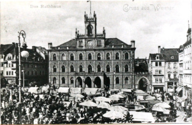 Stadtarchiv Weimar, 60 10-5/3 Bd. 2, Blick vom Stadthaus auf den Markt, um 1900