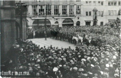 Stadtarchiv Weimar, 60 10-5/3 Bd. 2, Blick auf den Markt, 1918