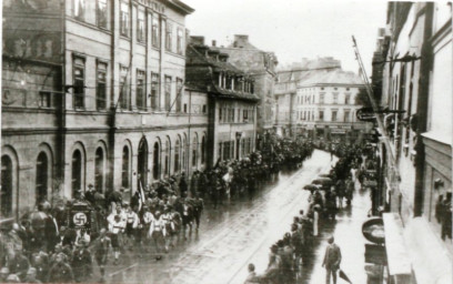 Stadtarchiv Weimar, 60 10-5/30 Bd. 1, Blick auf die Bürgerschulstraße vom Balkon Haus Nr. 4, um 1930