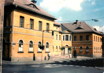 Stadtarchiv Weimar, 60 10-5/30 Bd. 1, Blick vom Goetheplatz zur Musikschule "Ottmar Gerster", wohl 1988