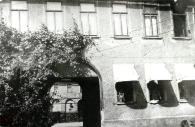 Stadtarchiv Weimar, 60 10-5/30 Bd. 1, Blick in den Innenhof des Bertuchhauses, ohne Datum