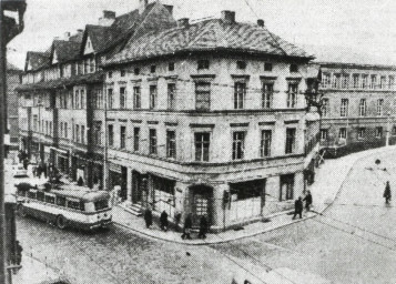 Stadtarchiv Weimar, 60 10-5/30 Bd. 1, Blick auf die Kreuzung Karl-Liebknecht-Straße/Friedensstraße, wohl 1960