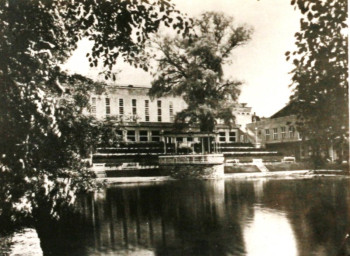 Stadtarchiv Weimar, 60 10-5/30 Bd.2, Blick zur Weimarhalle, wohl 1932