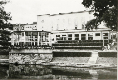 Stadtarchiv Weimar, 60 10-5/30 Bd.2, Blick auf die Gebäuderückseite der Weimarhalle, ohne Datum