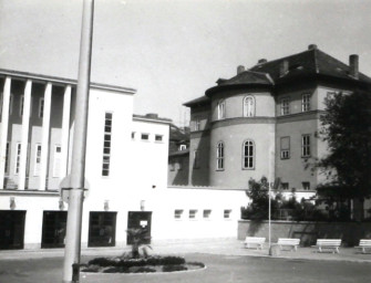 Stadtarchiv Weimar, 60 10-5/30 Bd.2, Blick zur Weimarhalle, um 1981