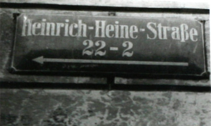 Stadtarchiv Weimar, 60 10-5/31 Bd.1, Straßenschild "Heinrich-Heine-Straße", ohne Datum