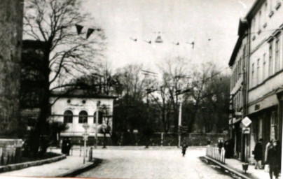 Stadtarchiv Weimar, 60 10-5/31 Bd.1, Blick in die Einmündung Heinrich-Heine-Straße/ Sophienstiftsplatz, wohl 1950