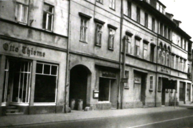 Stadtarchiv Weimar, 60 10-5/31 Bd.1, Blick in die Heinrich-Heine-Straße, um 1977