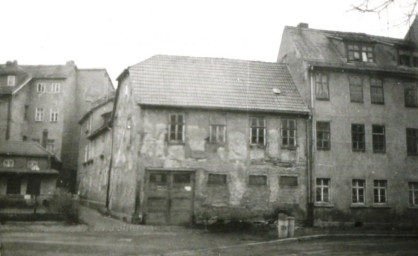 Stadtarchiv Weimar, 60 10-5/31 Bd.1, Blick in den Durchgang von der Coudraystraße zur Heinrich-Heine-Straße, ohne Datum