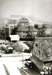 Stadtarchiv Weimar, 60 10-5/31 Bd.1, Blick auf die Coudraystraße, wohl 1982